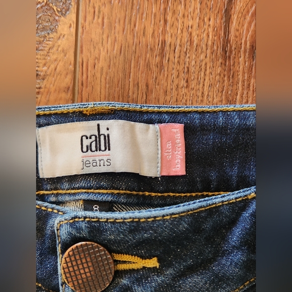 CAbi Slim Boyfriend Distressed Cropped Jeans Size 8 Runs Big - Picture 4 of 6